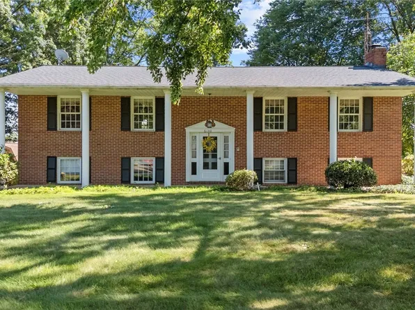 6150 Fernwood St NW, Canton, OH 44718