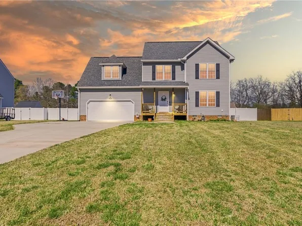 208 Pointers Dr, West Point, VA 23181