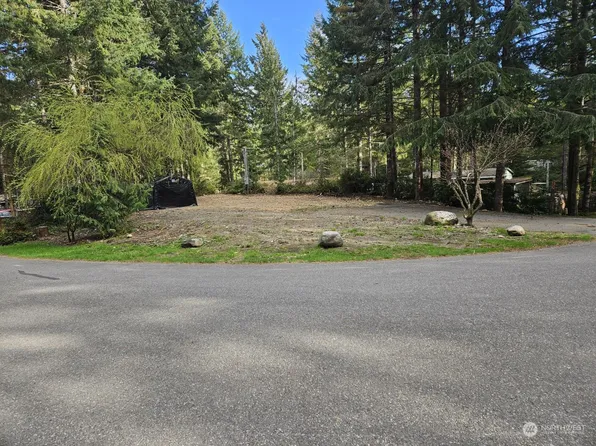 210 N Lake Surf Drive, Lilliwaup, WA 98555