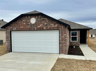 90 Kyndall Lauren Ln, Cabot, AR 72023
