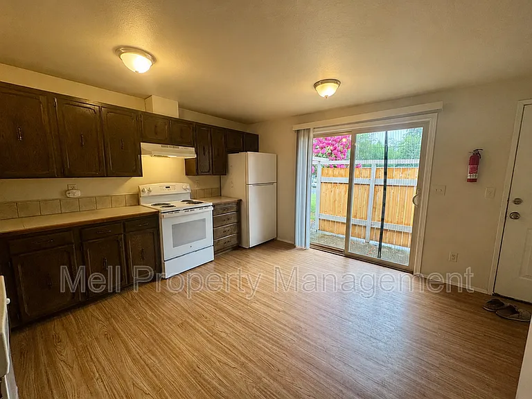919 N Harding Pl #3 — Photo 3