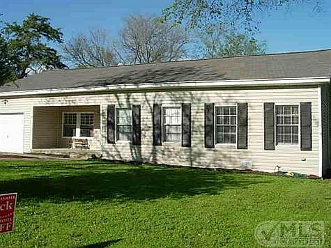 2nd image of 504 N Live Oak Ave