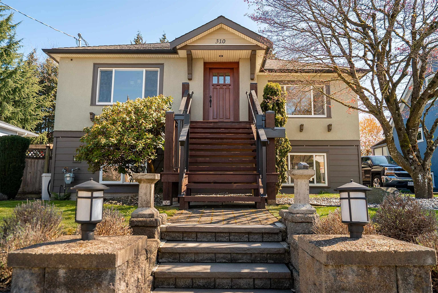 310 7th Ave photo 1