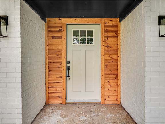 4th image of 906 Mesquite Ln