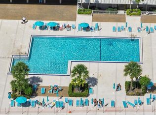 300 Bayview Dr APT 508, Sunny Isles Beach, FL 33160