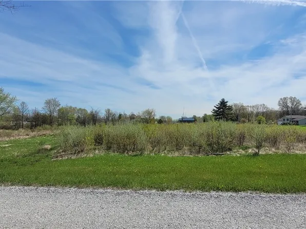 3241-3242 Madrona Ct, West Salem, OH 44287