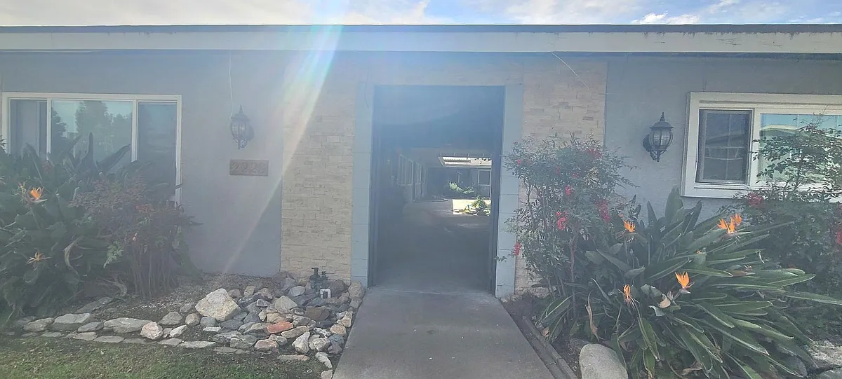 Building Photo - 2228 E Westport Dr #6