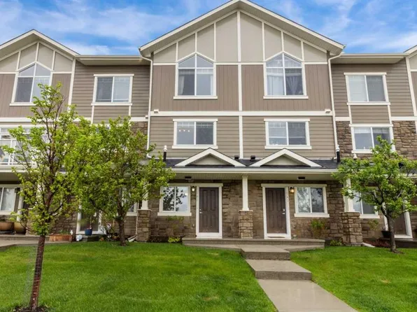1543 N Symons Valley Pkwy NW, Calgary, AB T3P 0R8