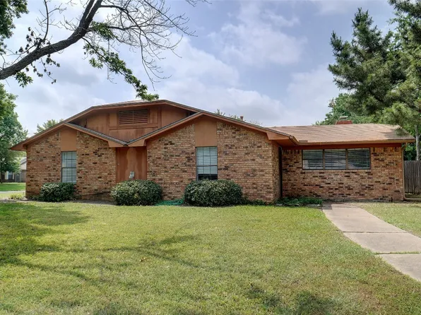 2736 Chebi Ln, Denton, TX 76209