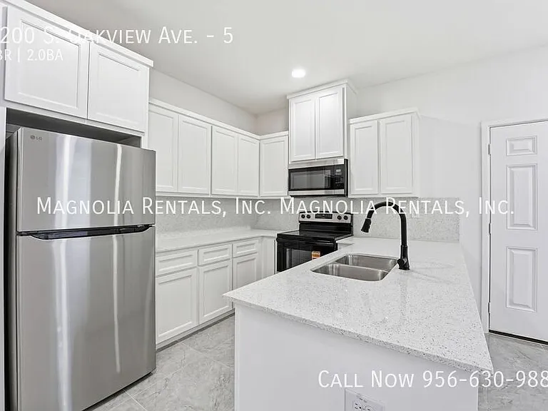 2200 S Oakview Ave #5 — Photo 4