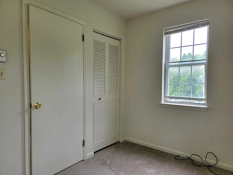 1008 Williamsburg Rd — Photo 15