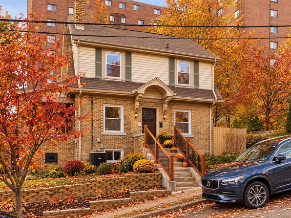 469 Kenmont Ave, Pittsburgh, PA 15228