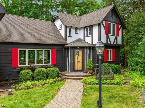 33 Oakwood Trail, Sparta Twp., NJ 07871