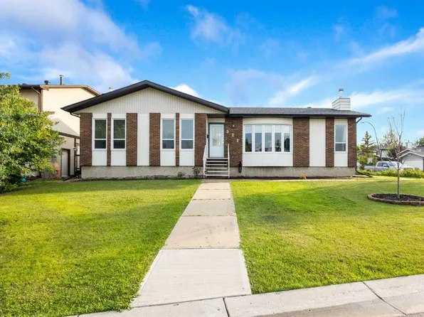 222 S Berens Pl, Wood Buffalo, AB T9K 2C4