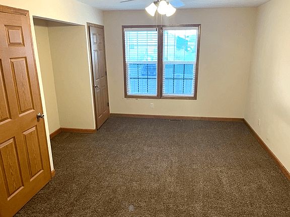 4th image of 23102 Walnut Dr #102