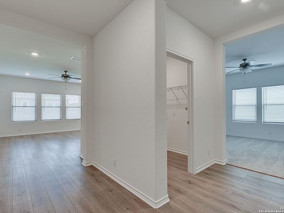 5th image of 14517 Flatiron Cliff
