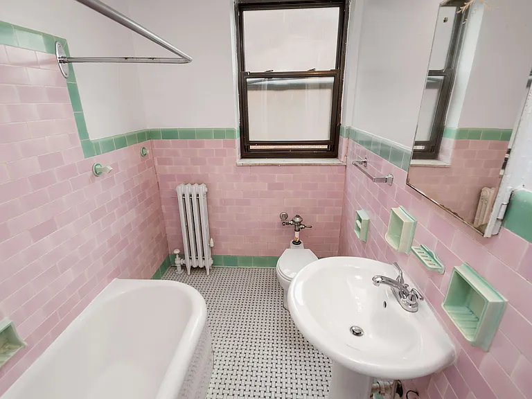 bath 1 bath 1
