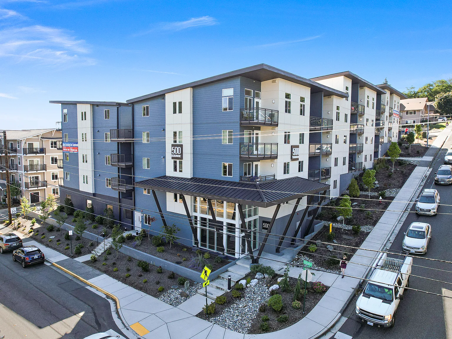 500 Square Apartments — Photo 2