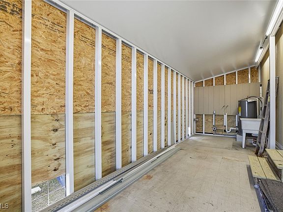 3rd image of 14736 Patrick Henry Rd