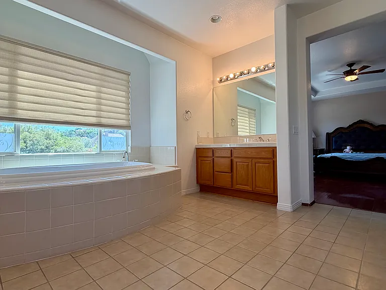 43130 Calle Camellia — Photo 23