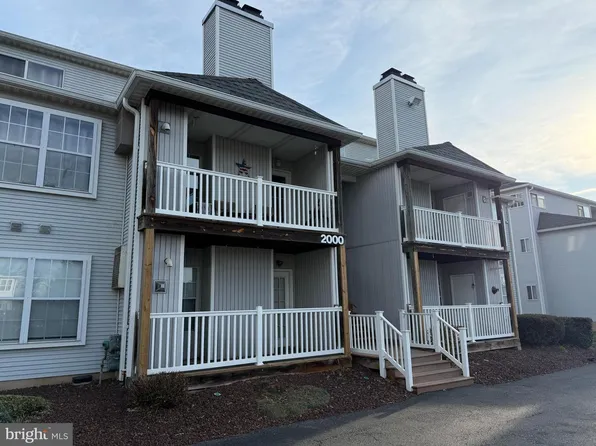 2009 Waters Edge Dr, Newark, DE 19702