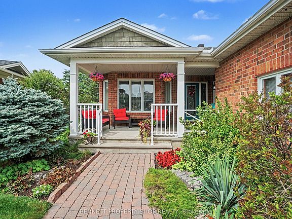 2nd image of 4219 Green Gables Ln