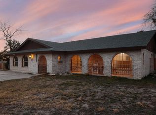 308 Meandering Way, Del Rio, TX 78840