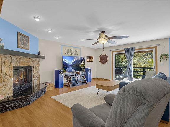 5th image of 1002 Berkeley Dr
