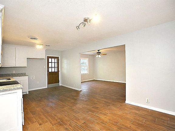 4th image of 4917 Stephanie Dr