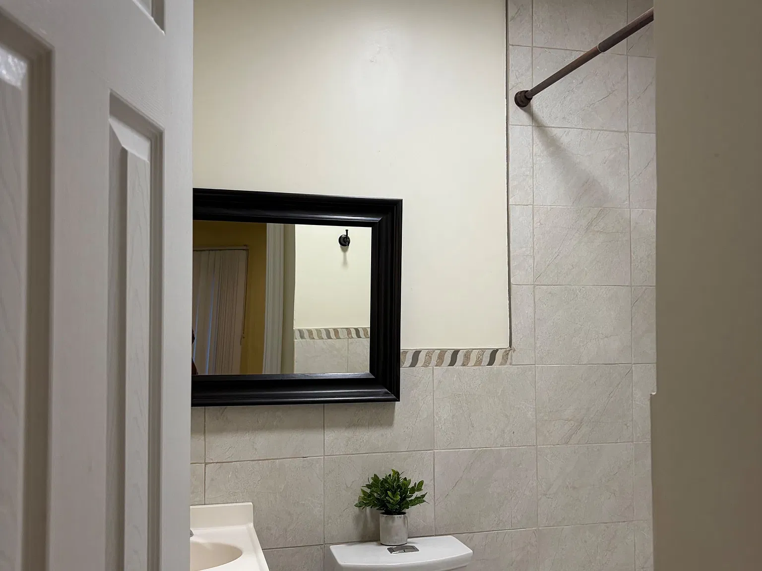 1 bed, $2,000 — Photo 2