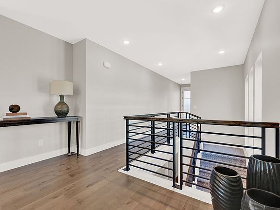 4th image of 1971 Dotterell Cir #39