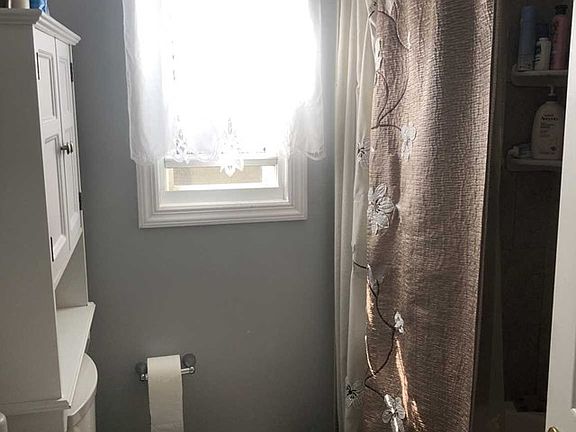 4th image of 39-28 Morlot Ave #1X