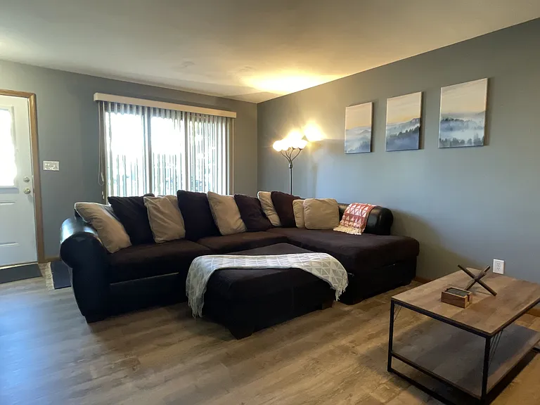 325 2nd Ave #325 — Photo 9
