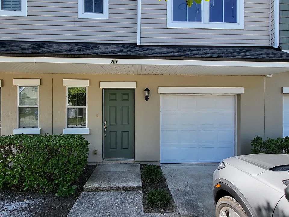 83 Moultrie Village Ln