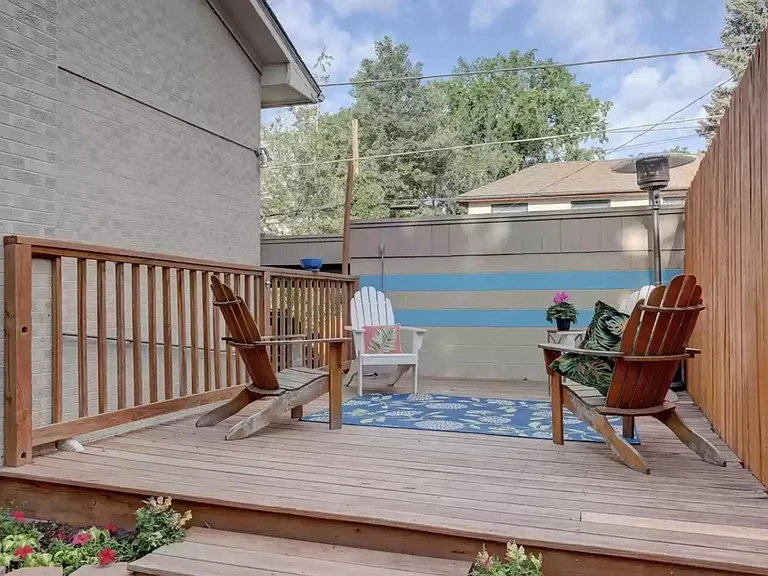 551 Detroit St — Photo 2