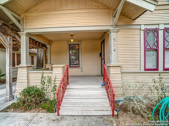 4th image of 514 W Agarita Ave