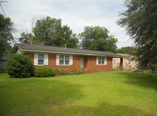 1402 N Jefferson St, Dublin, GA 31021