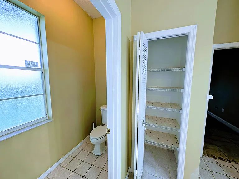 5667 Wellington Ct — Photo 36