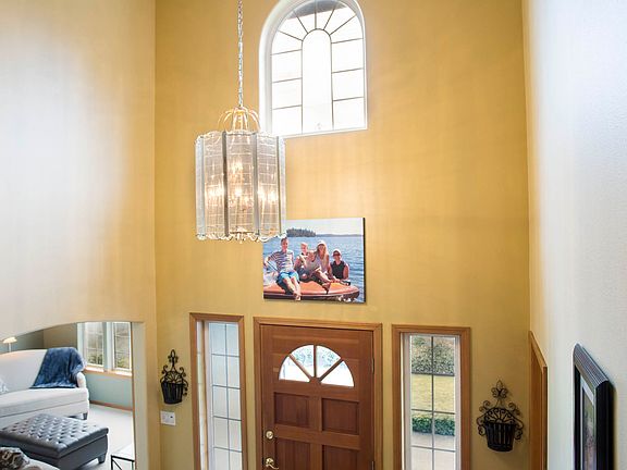 2 story foyer