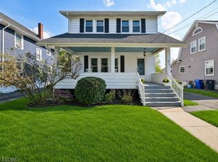 16 Fairchild Ave, Morris Plains, NJ 07950