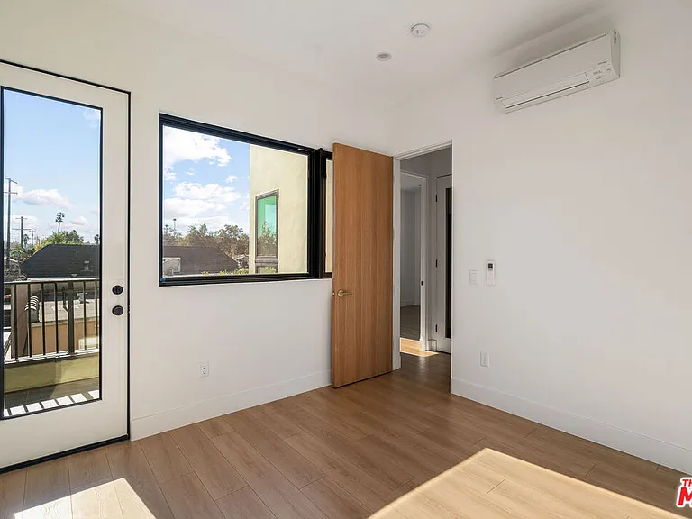 3909 W Exposition Blvd — Photo 22