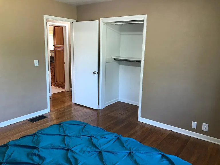 131 N Hillsdale Dr — Photo 13