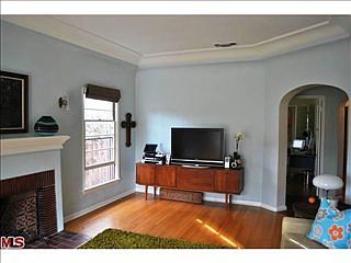 5th image of 1832 S Sherbourne Dr