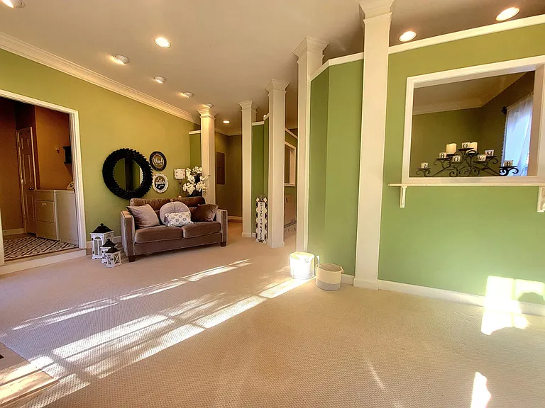 8434 Meadowcreek Village Dr — Photo 16