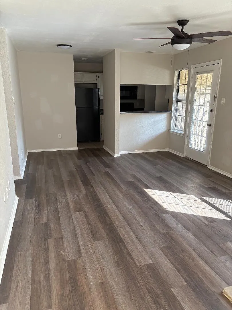 Unit Photo - 1733 Crest Grove Dr #1733
