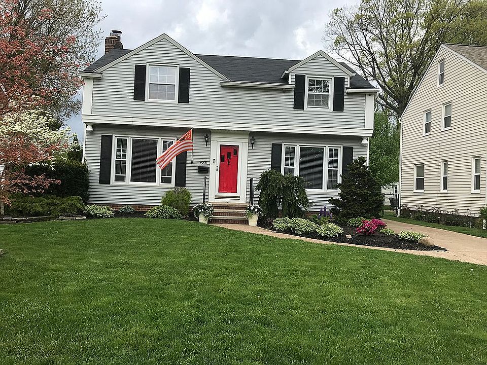 1st image of 4098 W 215th St