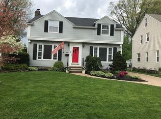 4098 W 215th St, Fairview Park, OH
