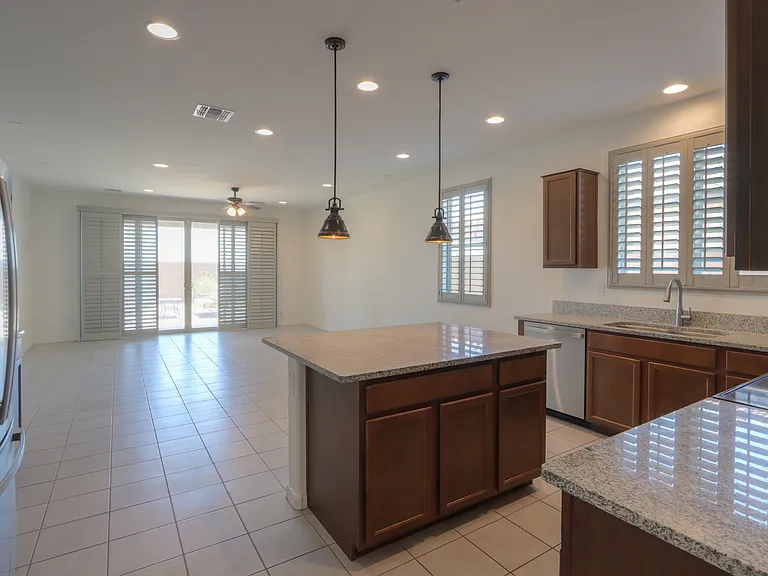 832 S Strahan Pl — Photo 10