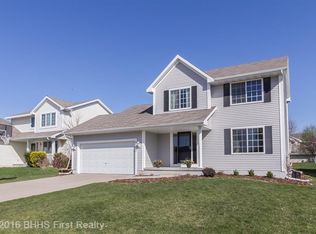 9333 Lake Dr, West Des Moines, IA 50266