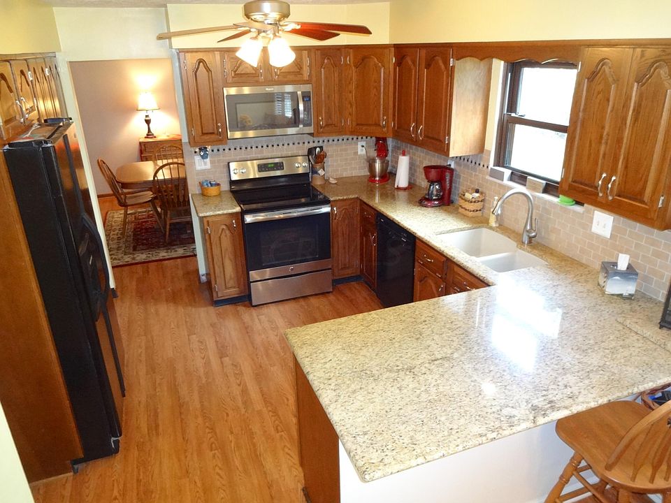 1st image of 7880 Fairlawn Dr